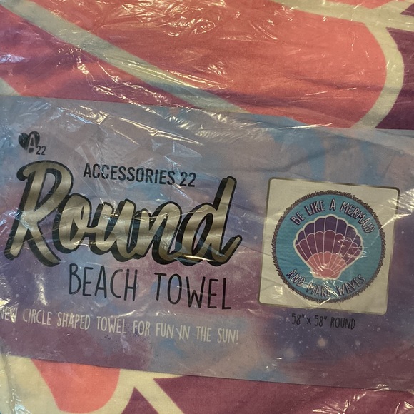Seashell beach towel round 60” with fringes NWT - Picture 5 of 7